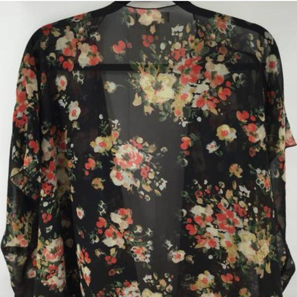 Band‎ of Gypsies Sheer Cover Up Small Black Floral - Picture 3 of 4